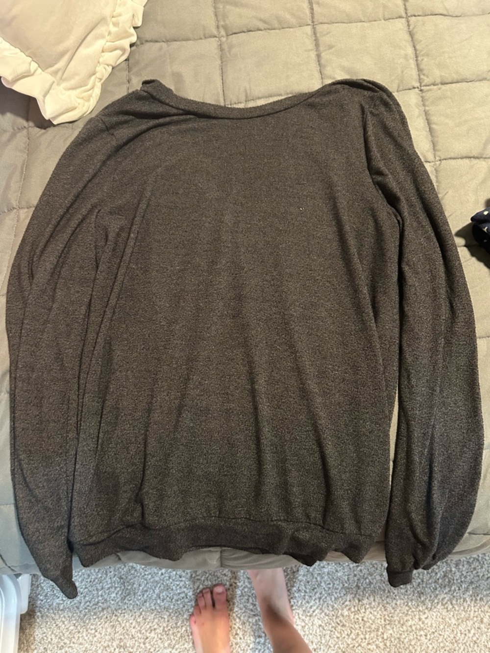 Forever 21 Long Sleeve Lightweight Sweater with Bow Detail